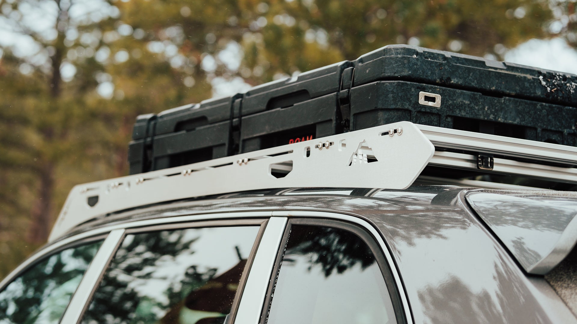 Porsche Cayenne Roof Rack Corner view of rack on vehicle outside