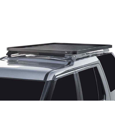Front Runner Land Rover Discovery LR3/LR4 Slimline II 3/4 Roof Rack Kit Close up of roof rack on vehicle
