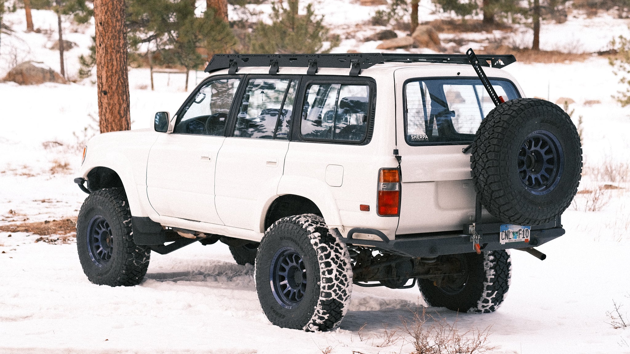 80 Series Landcruiser Roof Rack Rear corner view of rack on vehicle outside